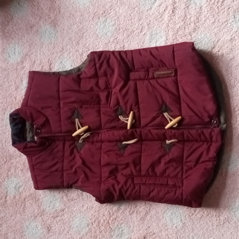 Legendary Whitetails Maroon Vest